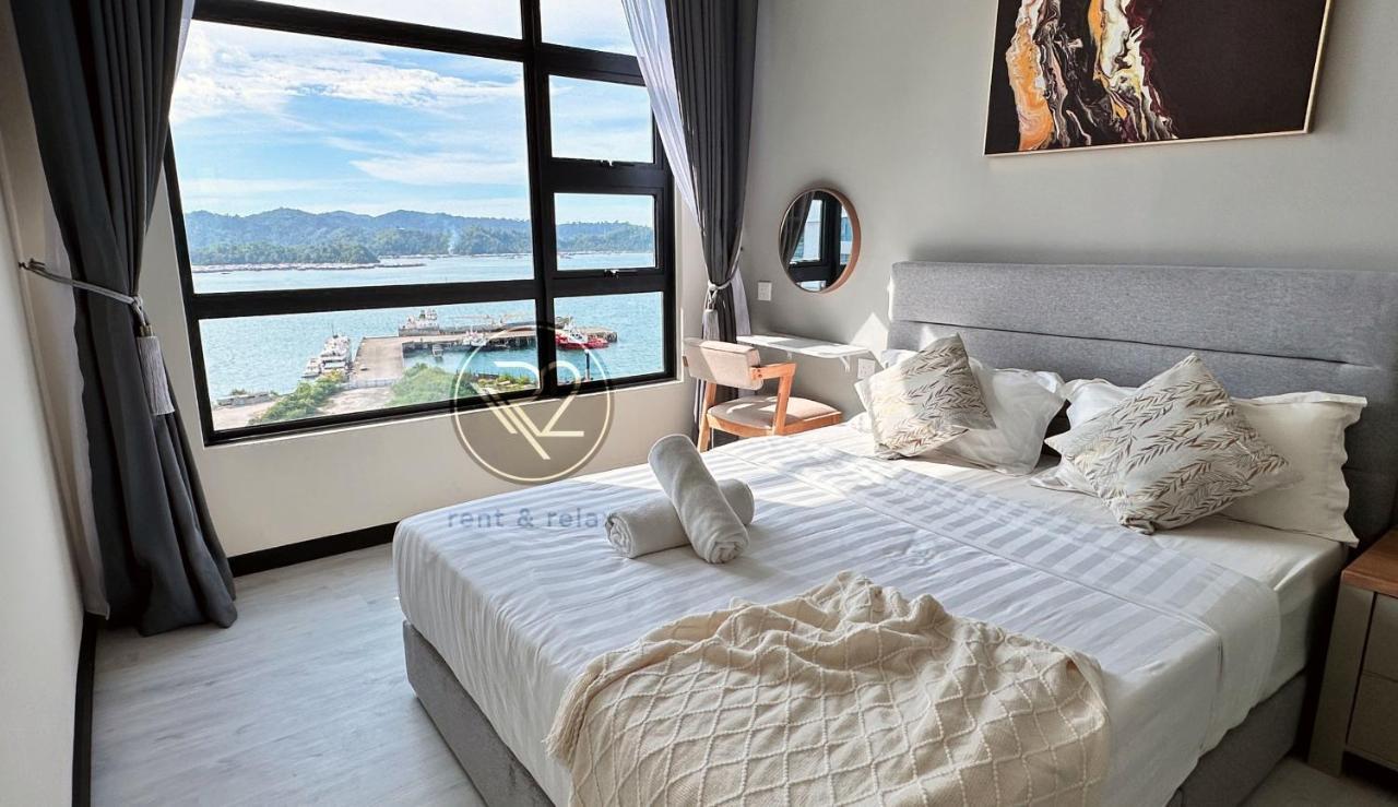 Sea&Pool View Stunning Homestay, Wifi, Netflix Near Malls, Jetty, Convenient Stores Kota Kinabalu Exterior photo